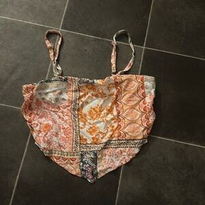 No Boundaries Bandana Print Top